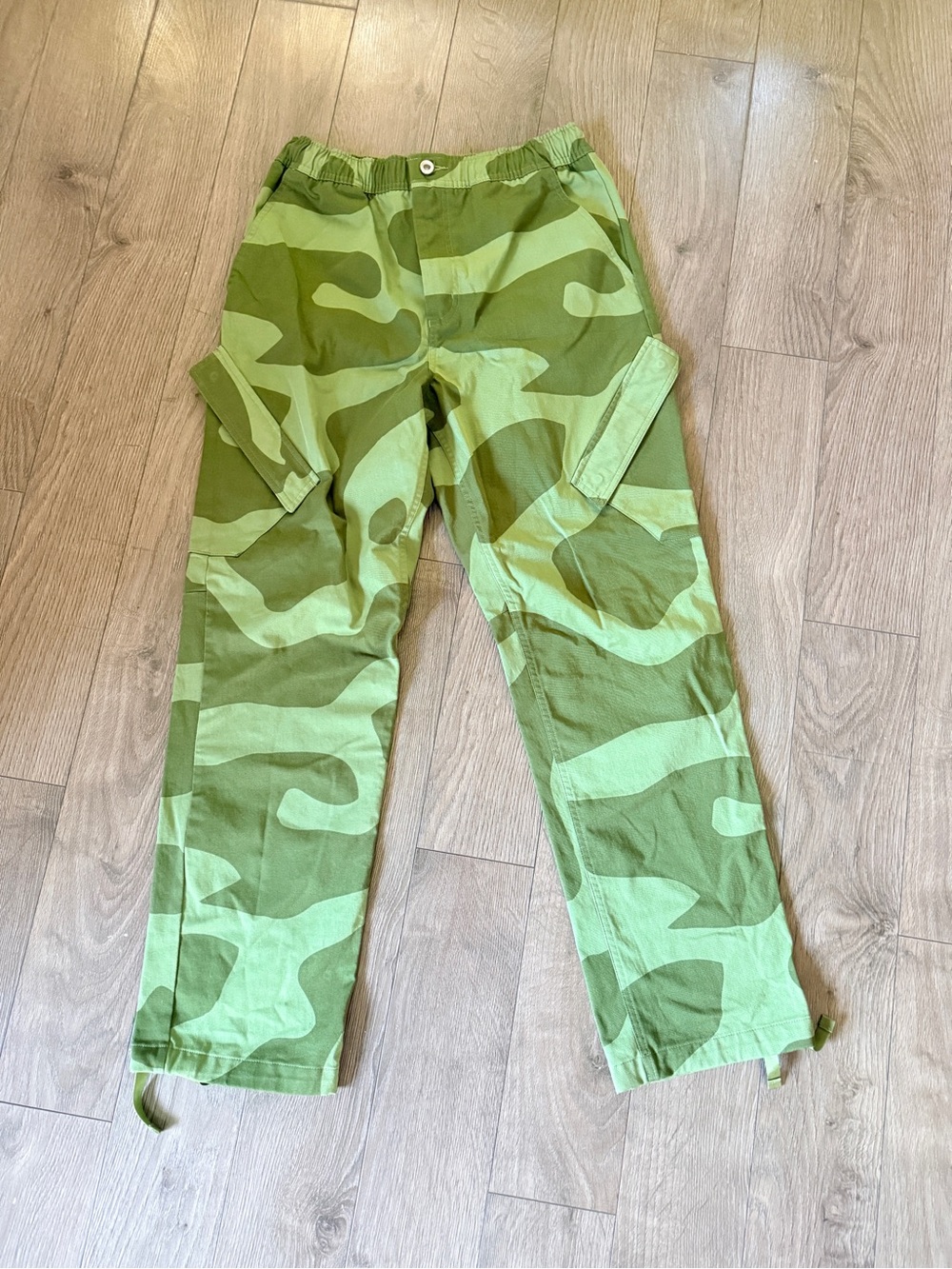 Nike Men's Green Camo Cargo Pants